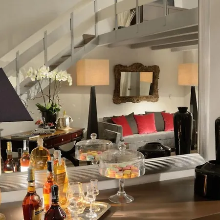 Colonna Palace 4* Rome