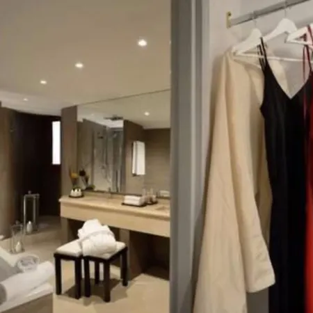 Ξενοδοχείο Colonna Palace 4*
