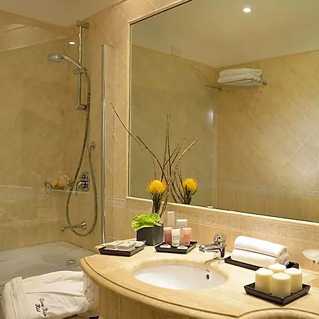 Colonna Palace 4*
