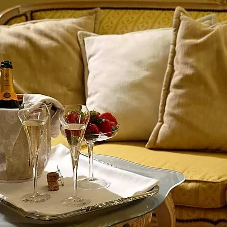 Colonna Palace Hotel 4*