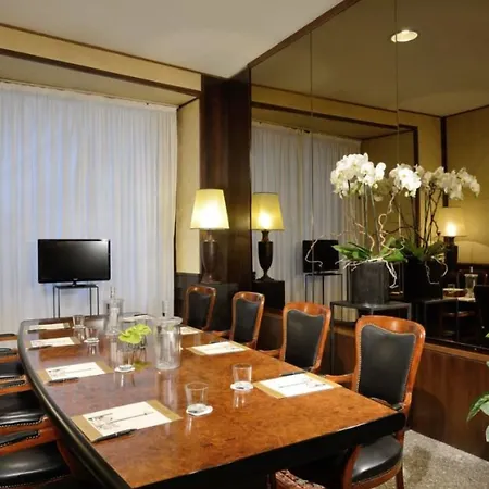 Colonna Palace Hotel